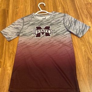 Mississippi State t-shirt STATE bulldogs on back! M-M-M 10/12